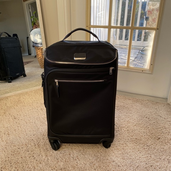 Tumi Other - BRAND NEW - TUMI Voyageur Léger Carry On